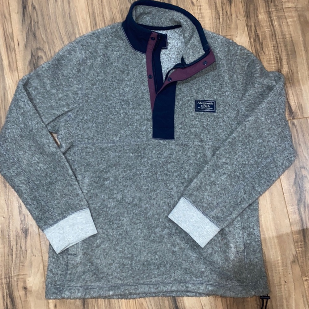 Unisex Abercrombie and Fitch fuzzy fleece